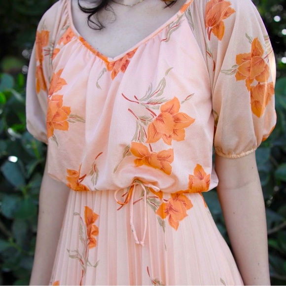 VTG 70s Peach Floral Maxi Dress Boho Prairie Peasant Pleated Skirt Festival. SM - Picture 6 of 14